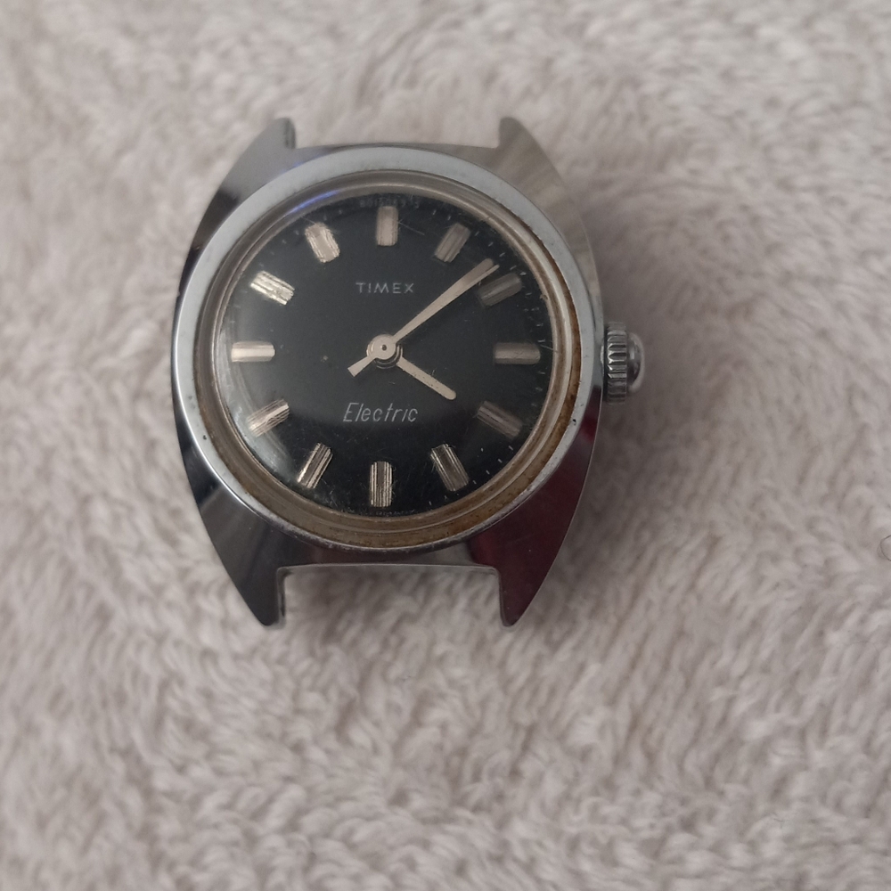 Timex Electric  Watch Needs Band And Battery In Back